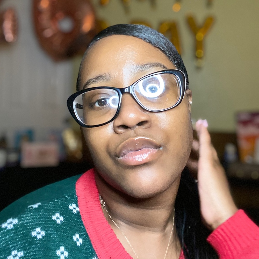 Meet your Posher, Whitney